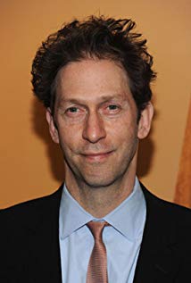 How tall is Tim Blake Nelson?